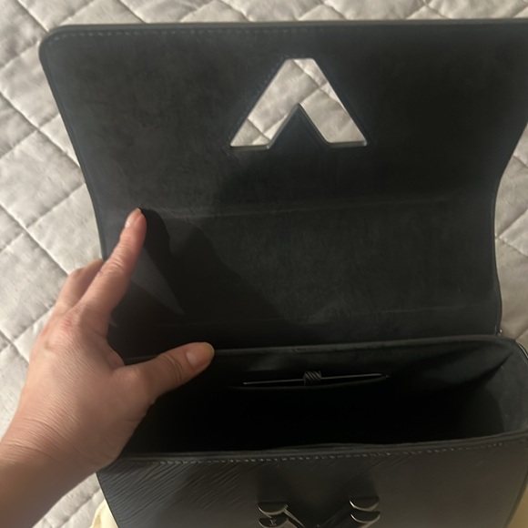 NWT Louis Vuitton MM Twist in Epi Etain - Picture 5 of 13